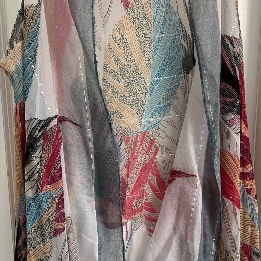 Source Unknown Sheer Leaf Patterned Drapes - Picture 2 of 4